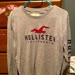 Hollister Long Sleeve, Size Medium, Gray Color